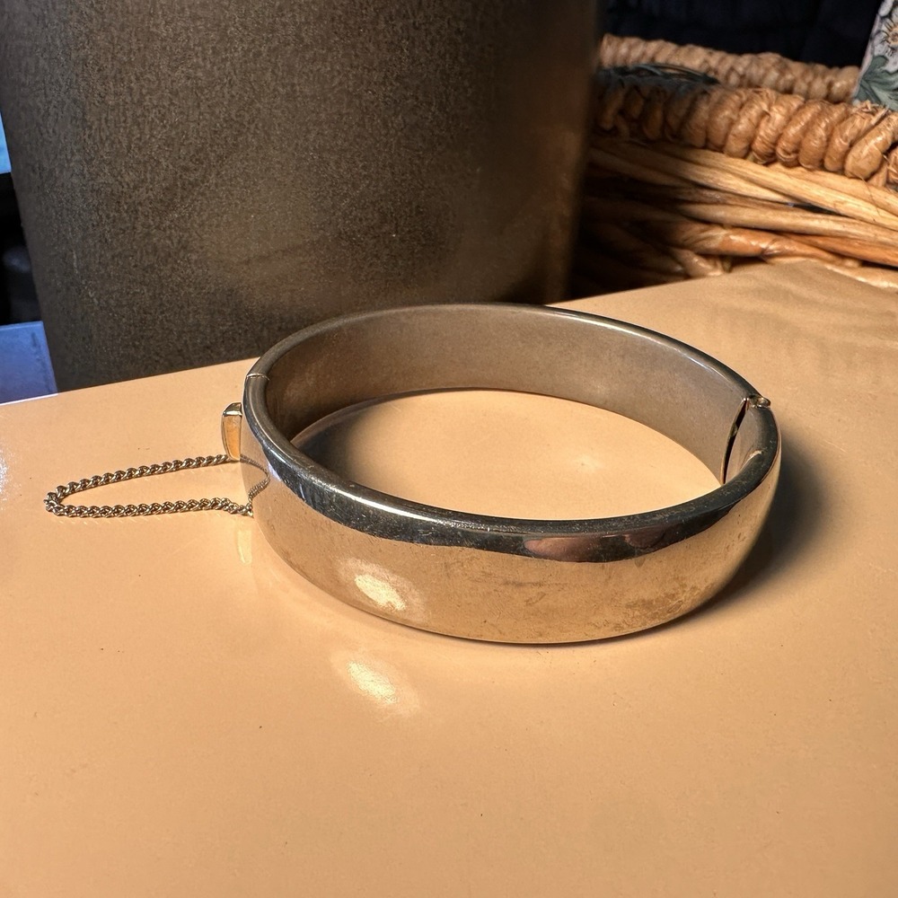 Vintage Silver Tone Hinged Bangle Bracelet Wide Plain Cuff with Chain MCM 1970s‎